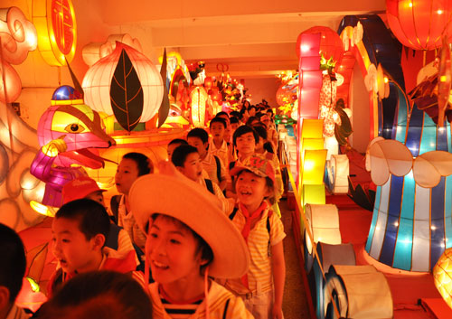 Visit Palace Lantern Museum